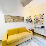 Apartment Dali Art