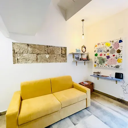 Apartment Dali Art